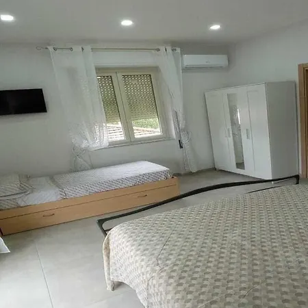 Apartment Via Treglia *